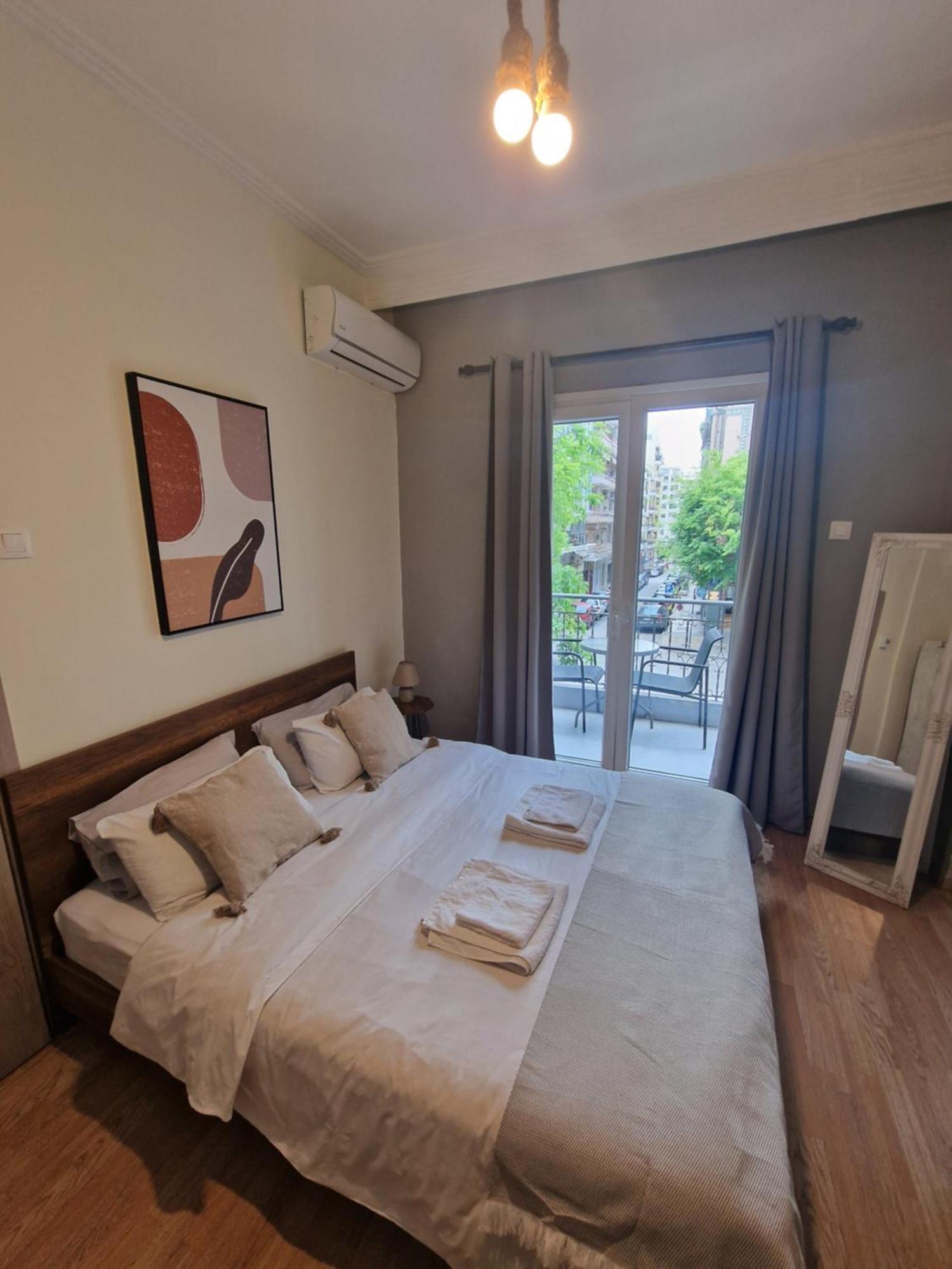 Closer "Egnatia Apartment 2" Thessaloniki Buitenkant foto
